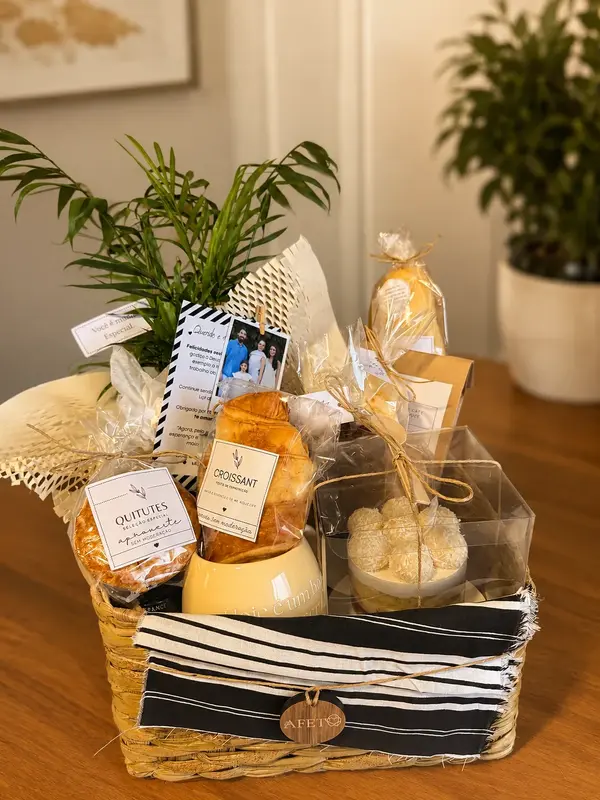 CESTA ESSENCIAL COM MINI PALMEIRA